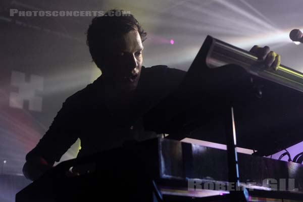 FRIENDLY FIRES - 2011-04-14 - PARIS - Point Ephemere - 